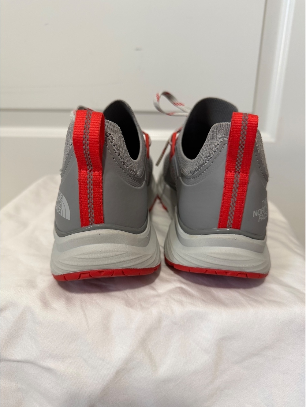 The North Face Women's VECTIV Trail Running Shoes Size 9 Gray Red - Picture 4 of 6